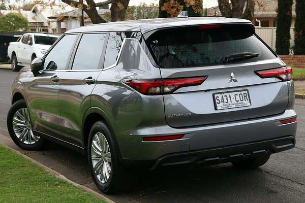 2021 Mitsubishi Outlander ES ZM