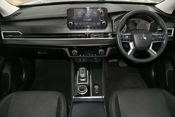 2021 Mitsubishi Outlander ES ZM