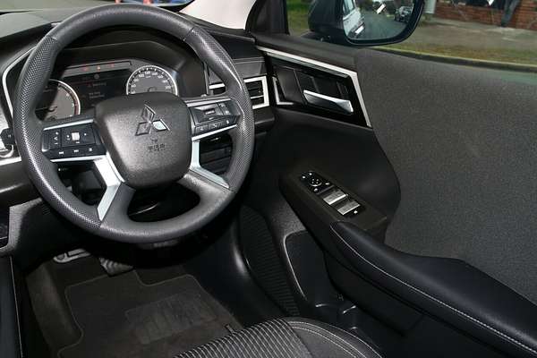 2021 Mitsubishi Outlander ES ZM