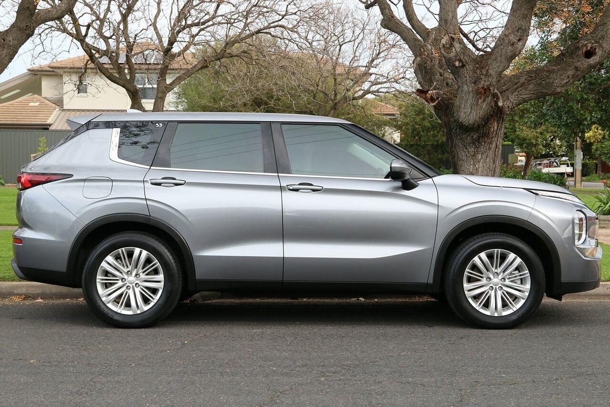 2021 Mitsubishi Outlander ES ZM