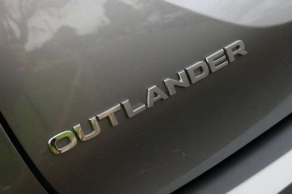 2021 Mitsubishi Outlander ES ZM