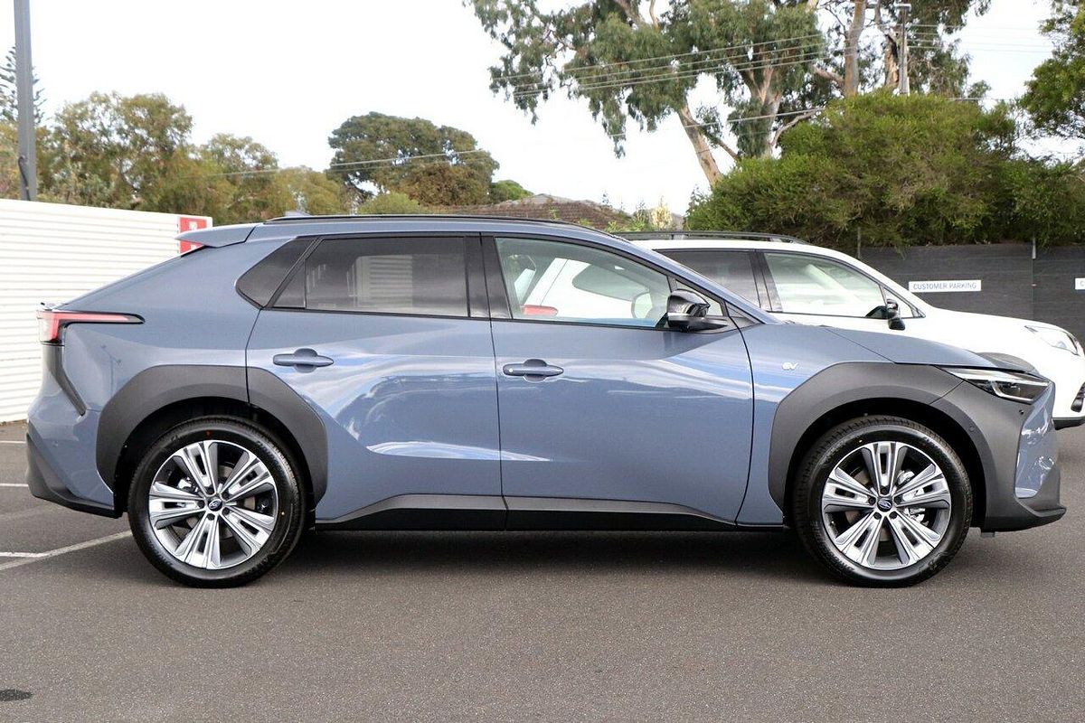 2025 Subaru Solterra AWD Touring E1-1