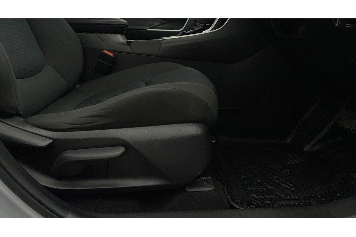 2019 Toyota RAV4 GX MXAA52R
