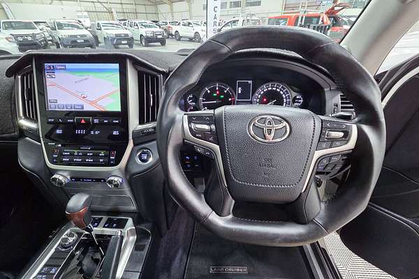 2017 Toyota Landcruiser Sahara VDJ200R