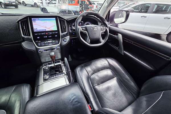 2017 Toyota Landcruiser Sahara VDJ200R