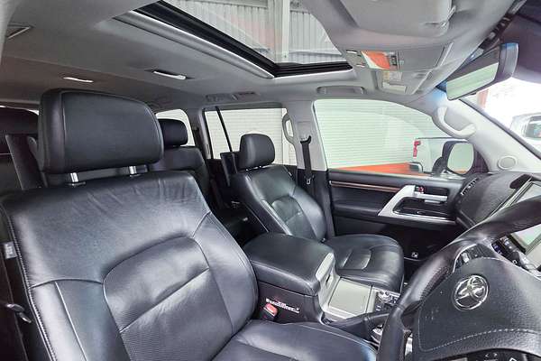 2017 Toyota Landcruiser Sahara VDJ200R