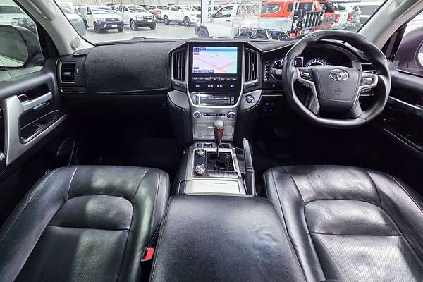 2017 Toyota Landcruiser Sahara VDJ200R