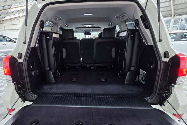 2017 Toyota Landcruiser Sahara VDJ200R