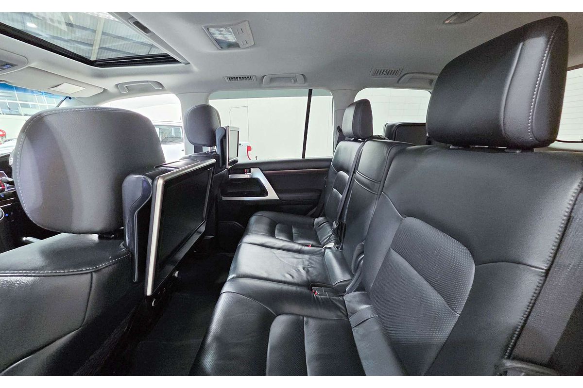 2017 Toyota Landcruiser Sahara VDJ200R