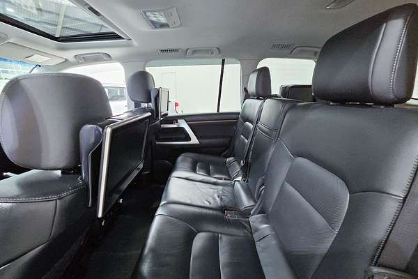 2017 Toyota Landcruiser Sahara VDJ200R