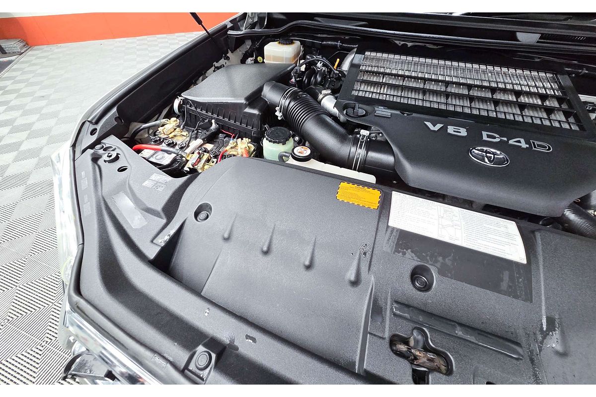 2017 Toyota Landcruiser Sahara VDJ200R