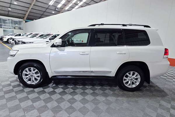 2017 Toyota Landcruiser Sahara VDJ200R