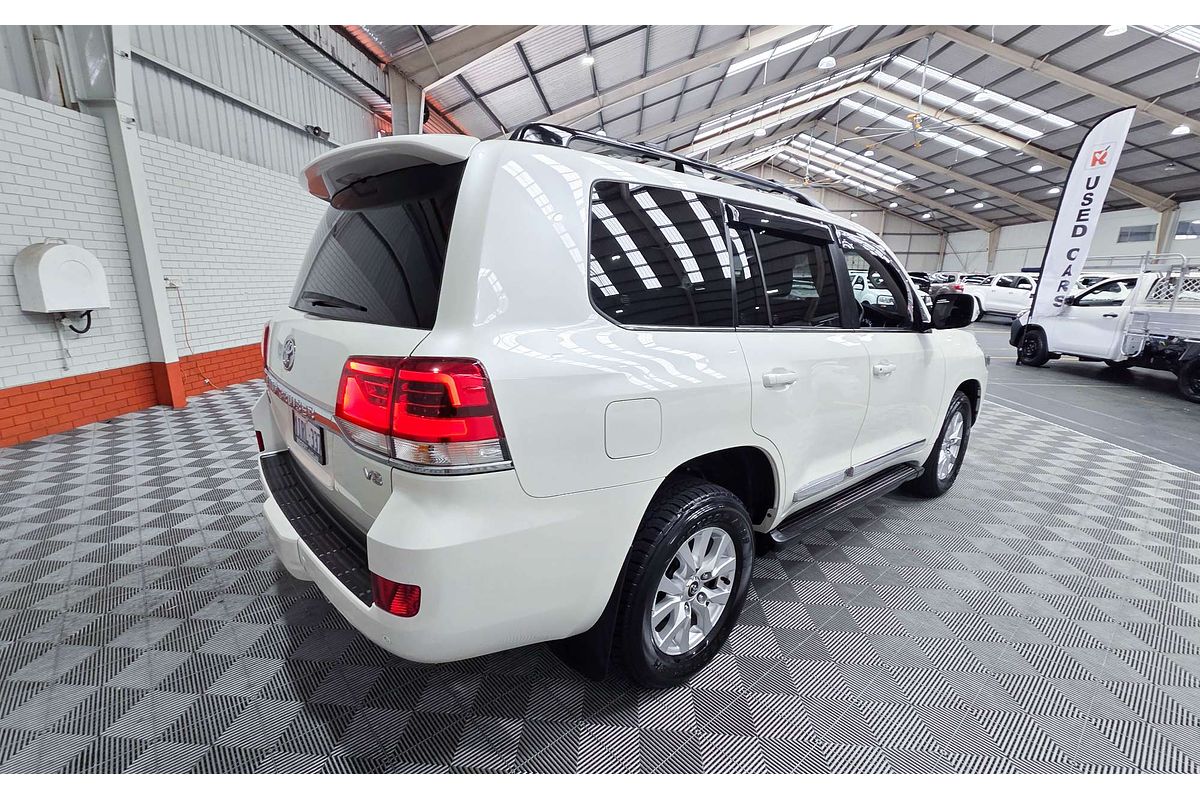 2017 Toyota Landcruiser Sahara VDJ200R