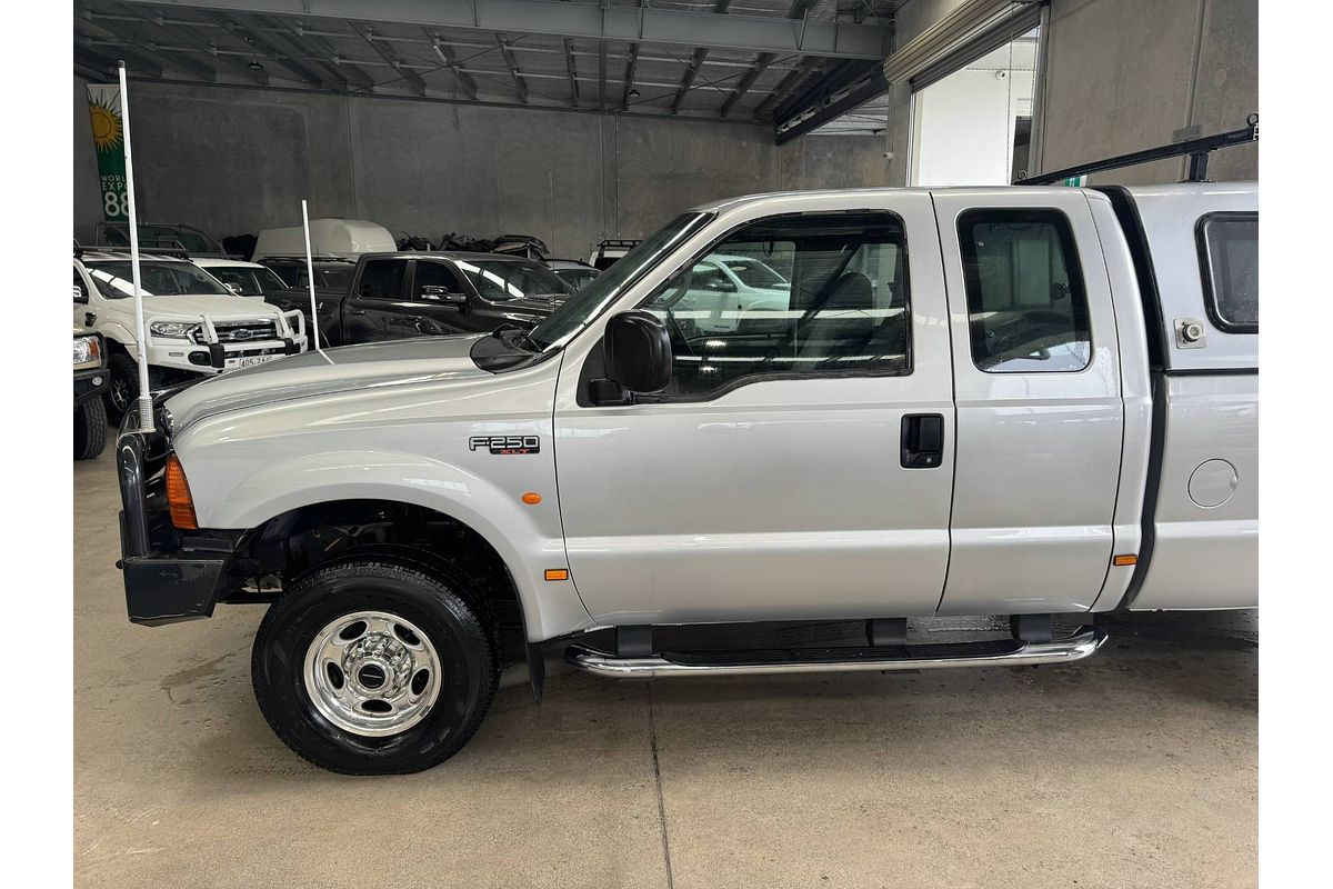 2005 Ford F250 XLT RN 4X4
