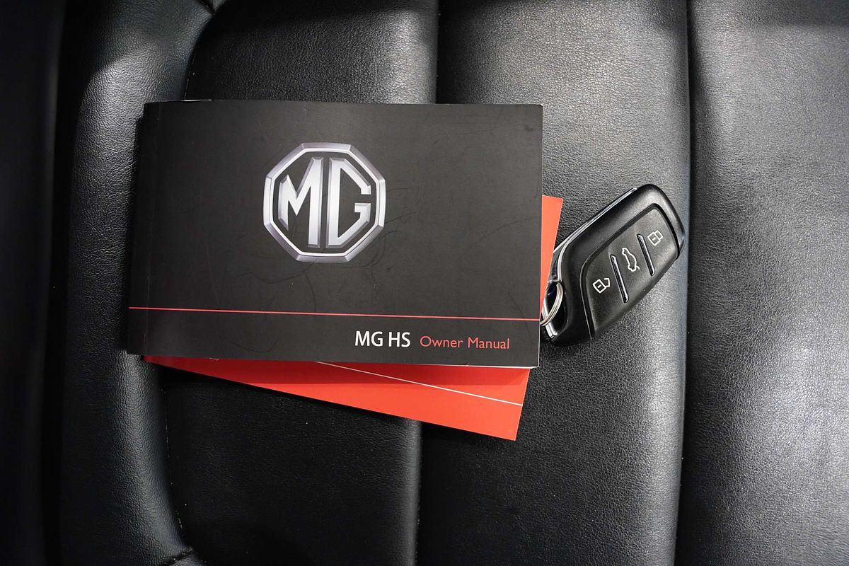 2022 MG HS Vibe SAS23