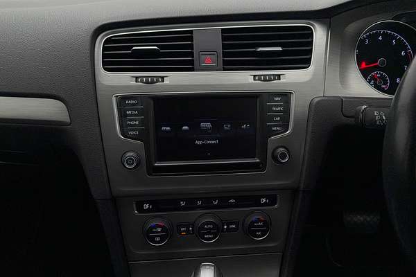 2016 Volkswagen Golf 92TSI Comfortline 7