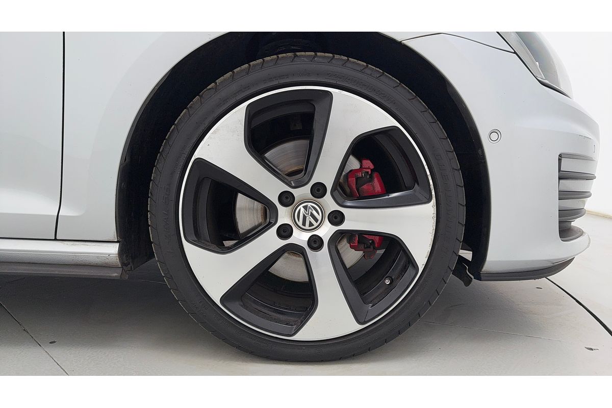 2015 Volkswagen Golf GTI 7