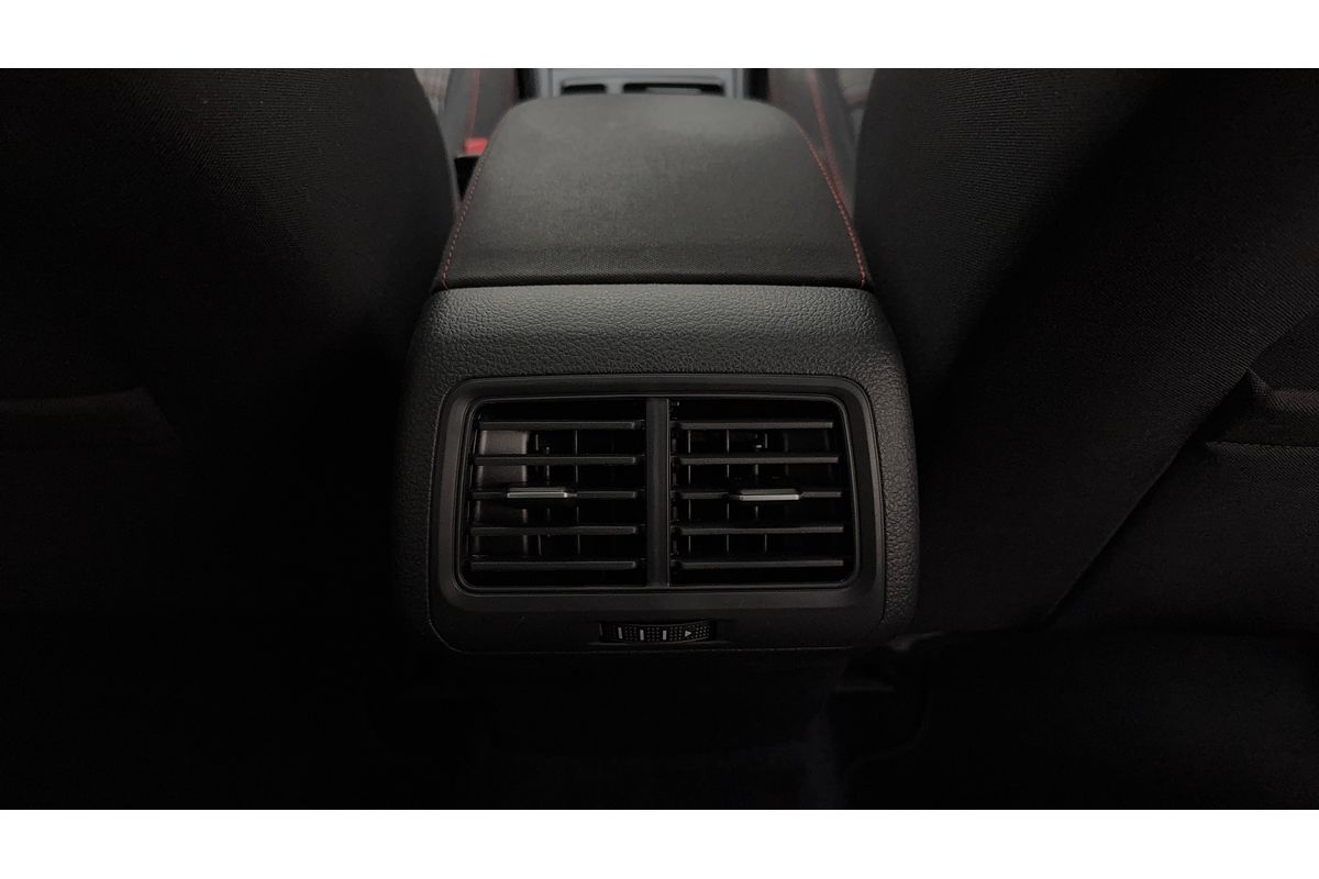 2015 Volkswagen Golf GTI 7