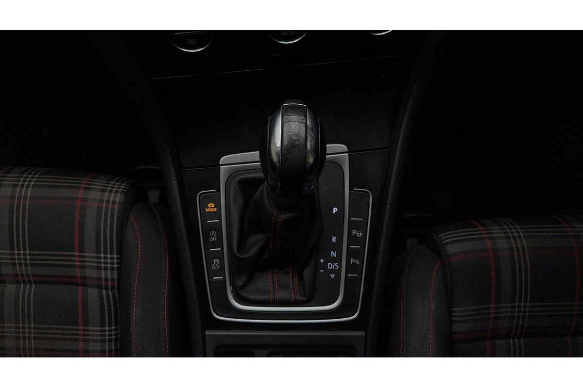 2015 Volkswagen Golf GTI 7