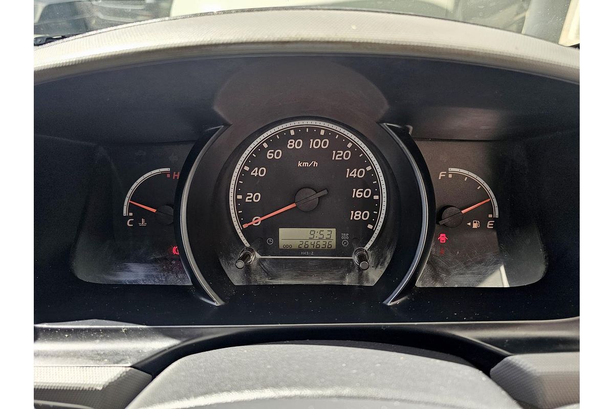 2013 Toyota Hiace KDH201R LWB