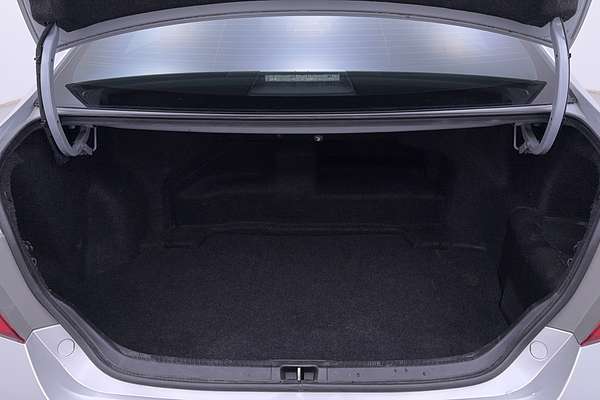 2017 Toyota Camry Altise AVV50R
