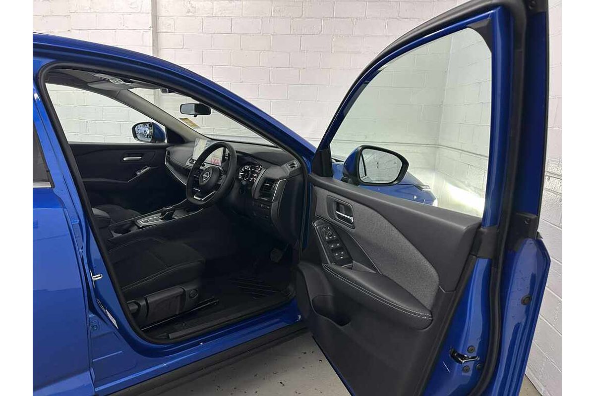2025 Nissan QASHQAI ST J12