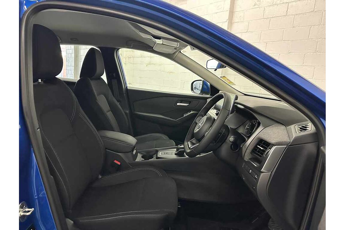 2025 Nissan QASHQAI ST J12