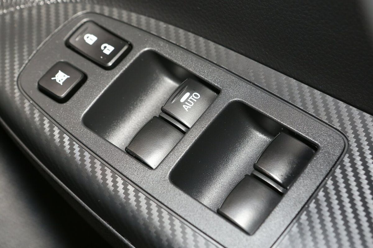 2024 Mitsubishi Eclipse Cross ES YB