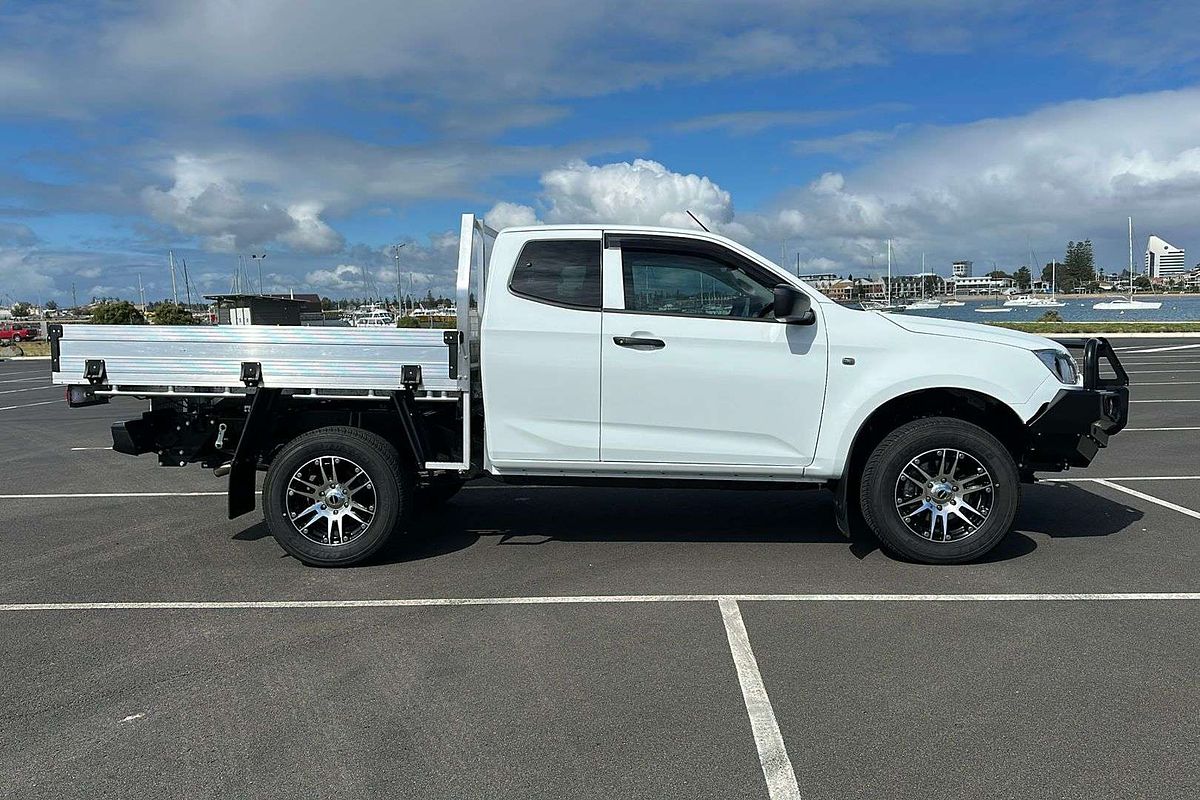 2022 Isuzu D-MAX SX 4X4