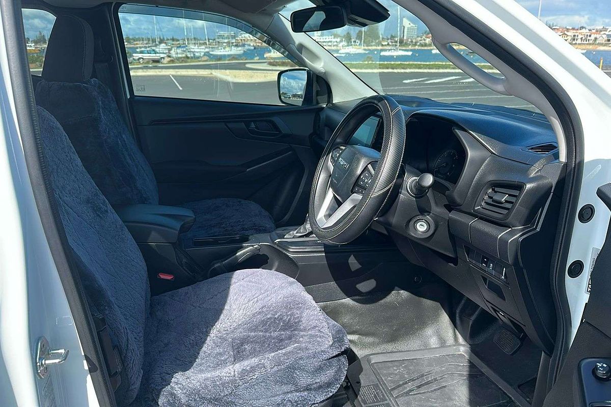 2022 Isuzu D-MAX SX 4X4