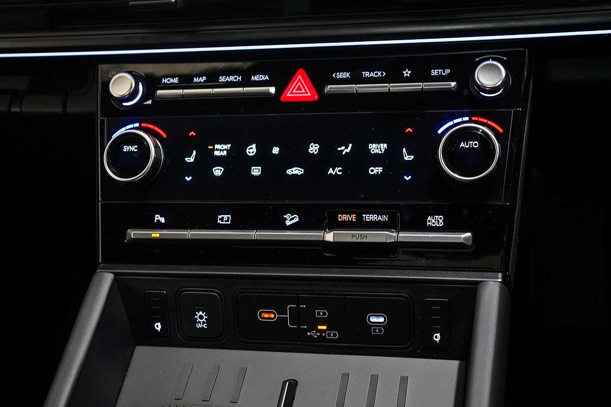 2025 Hyundai Santa Fe Hybrid Calligraphy MX5.V1