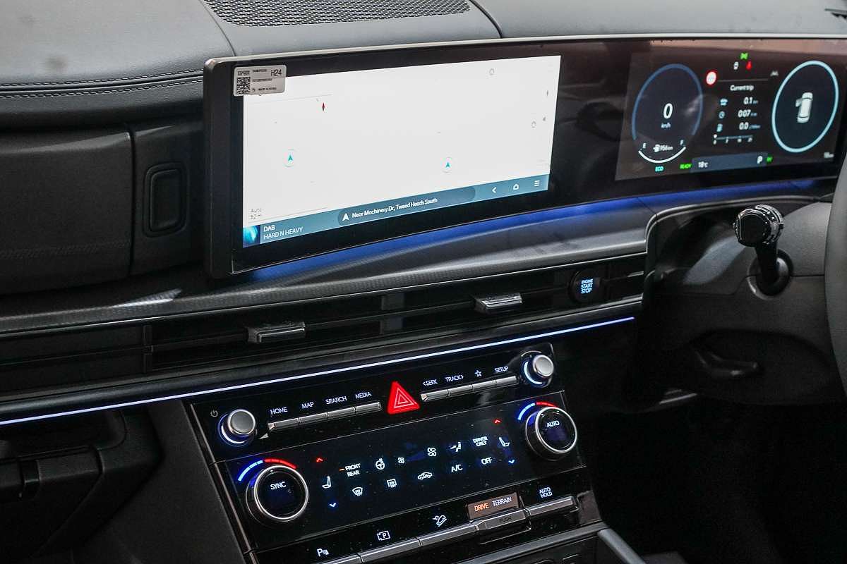 2025 Hyundai Santa Fe Hybrid Calligraphy MX5.V1