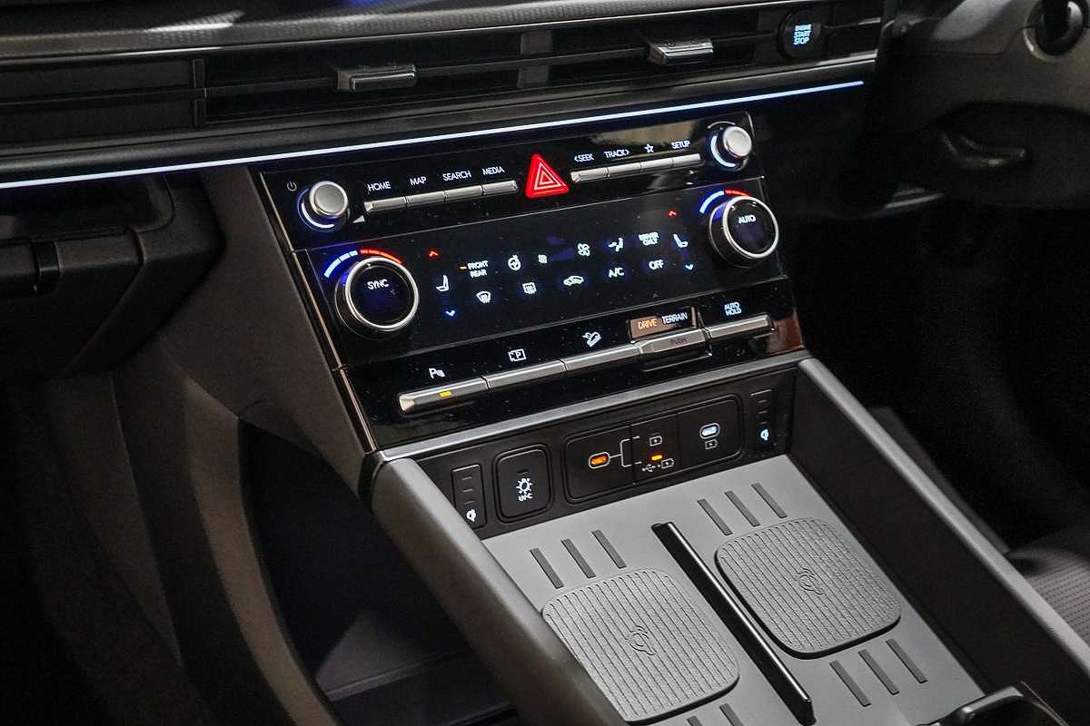 2025 Hyundai Santa Fe Hybrid Calligraphy MX5.V1