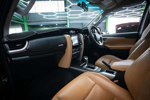 2016 Toyota Fortuner Crusade GUN156R