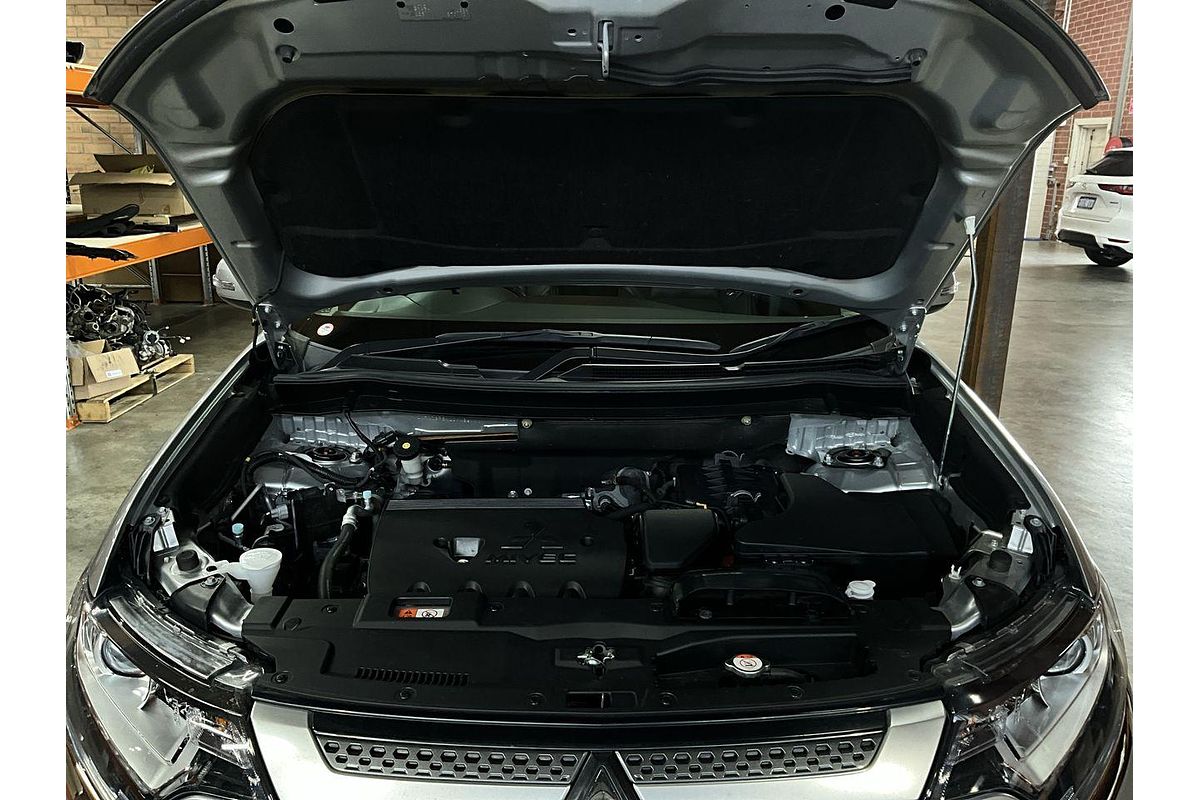 2021 Mitsubishi Outlander LS ZL