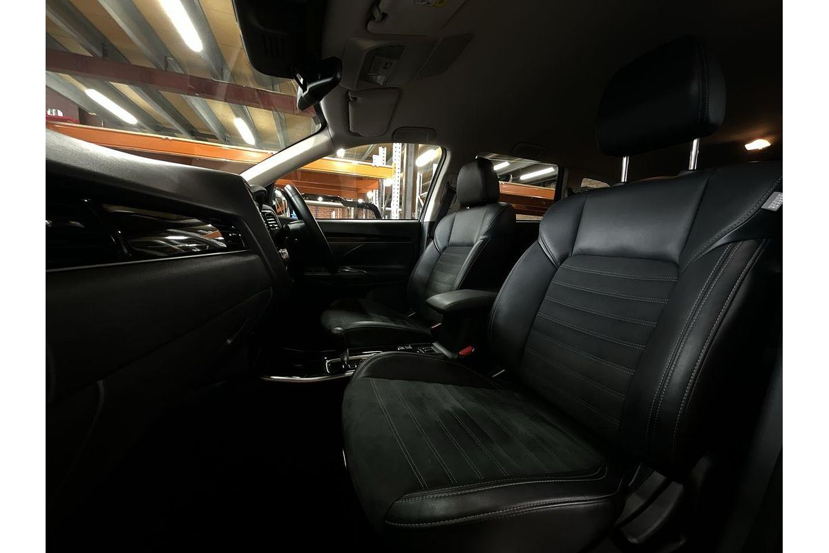 2021 Mitsubishi Outlander LS ZL