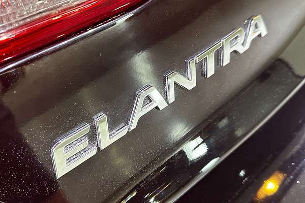 2017 Hyundai Elantra SR Turbo AD