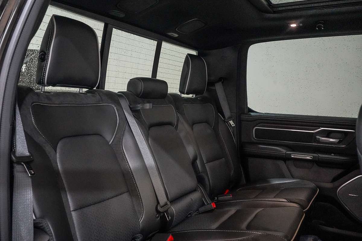 2025 RAM 1500 Laramie Sport Hurricane SO RamBox DT 4X4 SWB