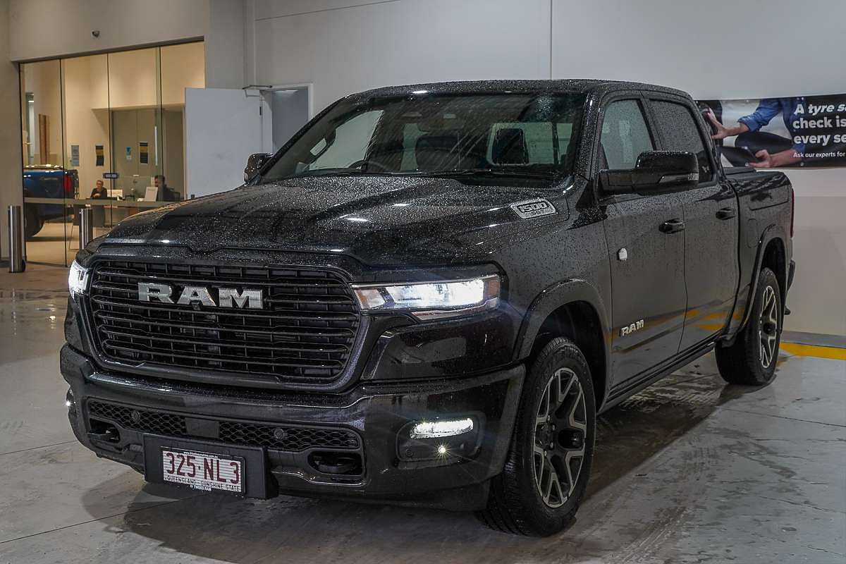 2025 RAM 1500 Laramie Sport Hurricane SO RamBox DT 4X4 SWB