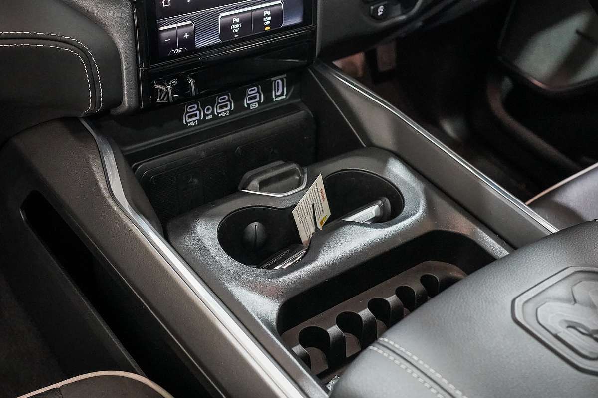 2025 RAM 1500 Laramie Sport Hurricane SO RamBox DT 4X4 SWB