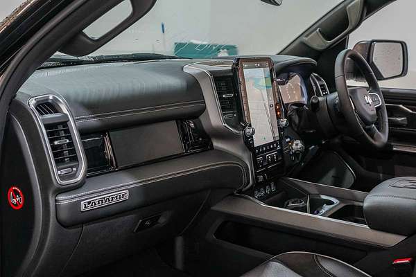 2025 RAM 1500 Laramie Sport Hurricane SO RamBox DT 4X4 SWB