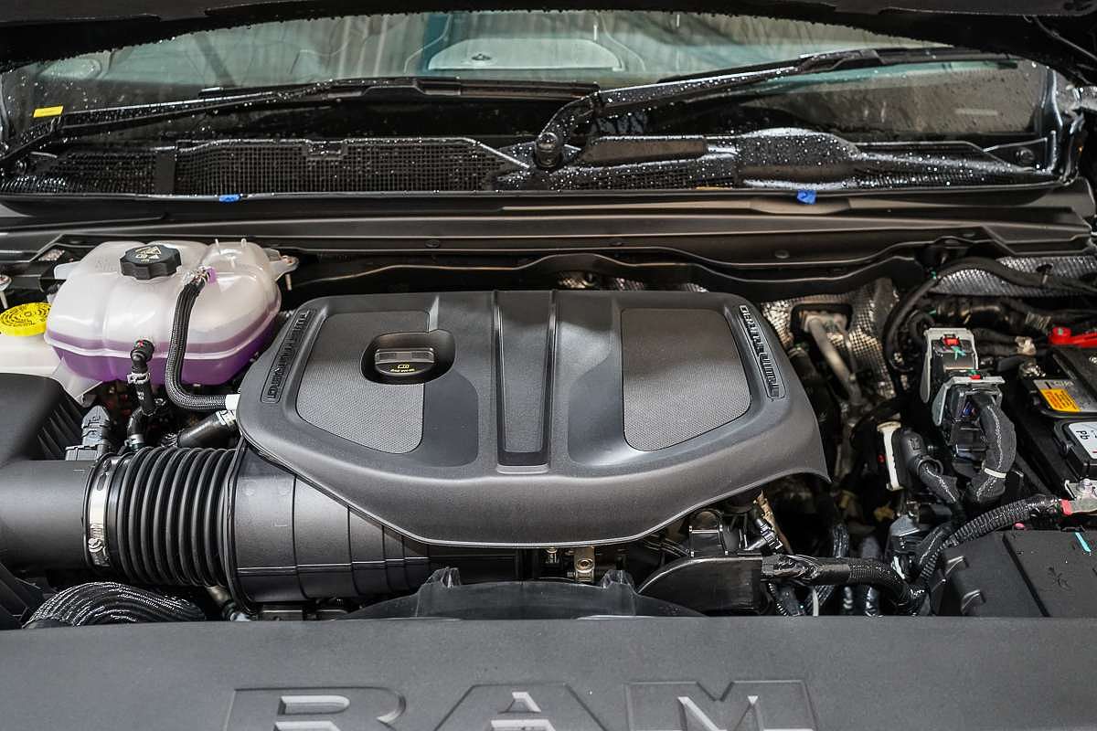 2025 RAM 1500 Laramie Sport Hurricane SO RamBox DT 4X4 SWB