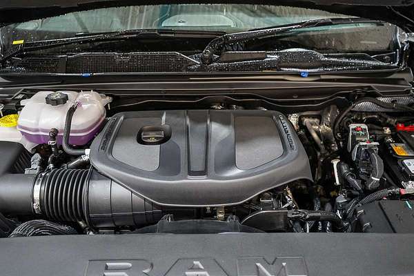 2025 RAM 1500 Laramie Sport Hurricane SO RamBox DT 4X4 SWB