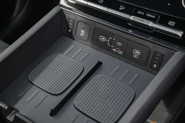 2025 Hyundai Santa Fe Hybrid Calligraphy MX5.V1