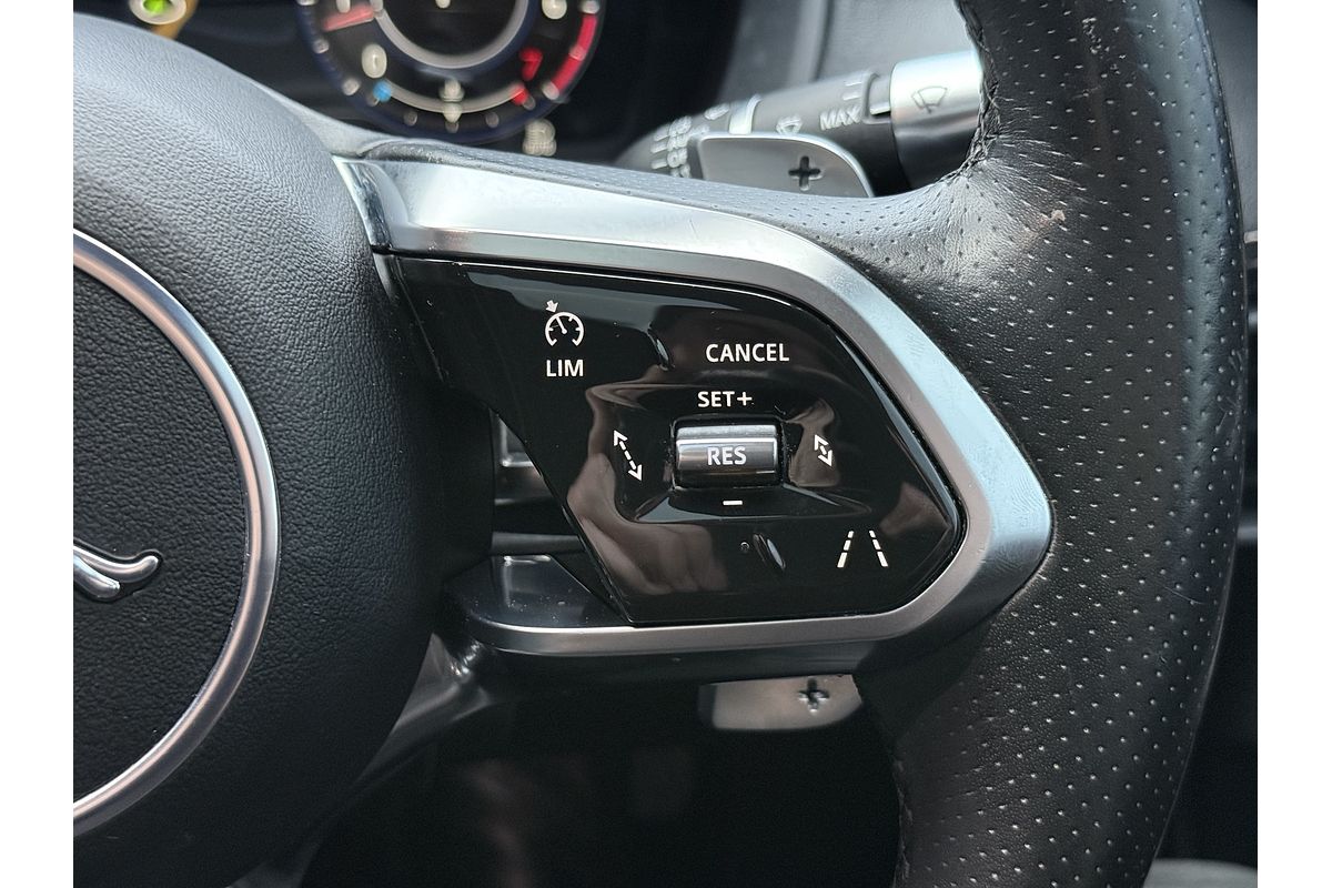 2020 Jaguar XE P300 R-Dynamic SE X760