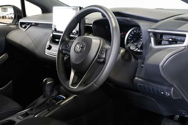 2018 Toyota Corolla SX Hybrid ZWE211R