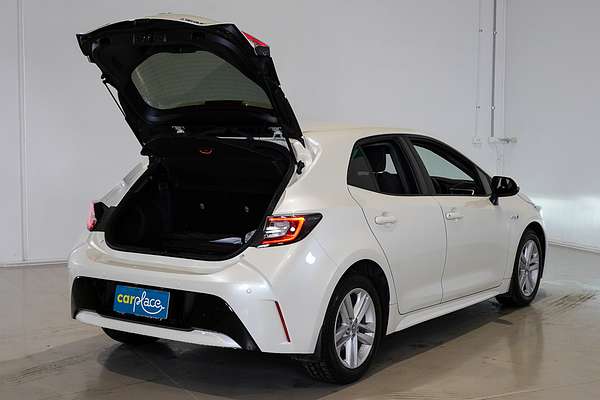 2018 Toyota Corolla SX Hybrid ZWE211R