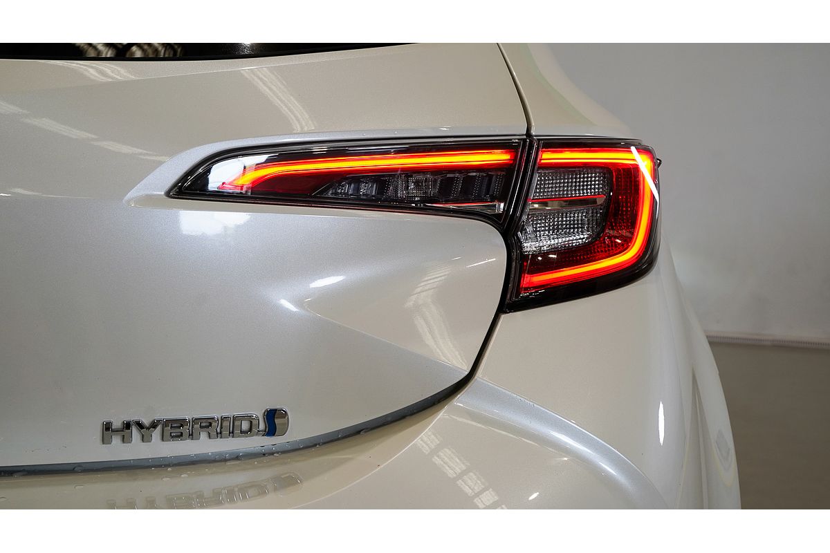 2018 Toyota Corolla SX Hybrid ZWE211R