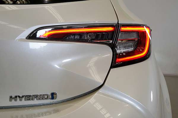2018 Toyota Corolla SX Hybrid ZWE211R
