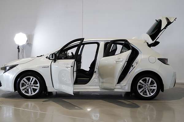 2018 Toyota Corolla SX Hybrid ZWE211R